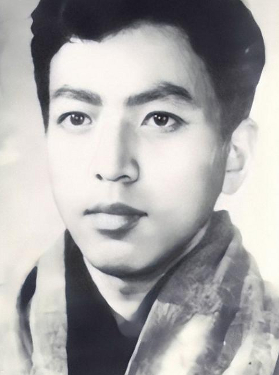 1968年林立果相中张宁,带她出去后悄悄透露:叶群对你很有看法 1968