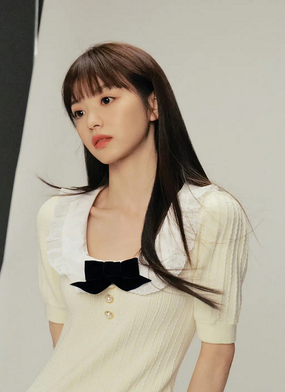 田曦薇的拍摄花絮照,真的是爱了,怎么能这么可爱呢?