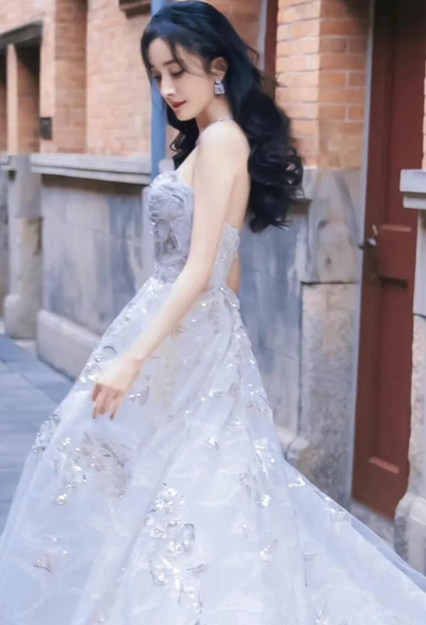 杨幂婚纱系列礼服美照
