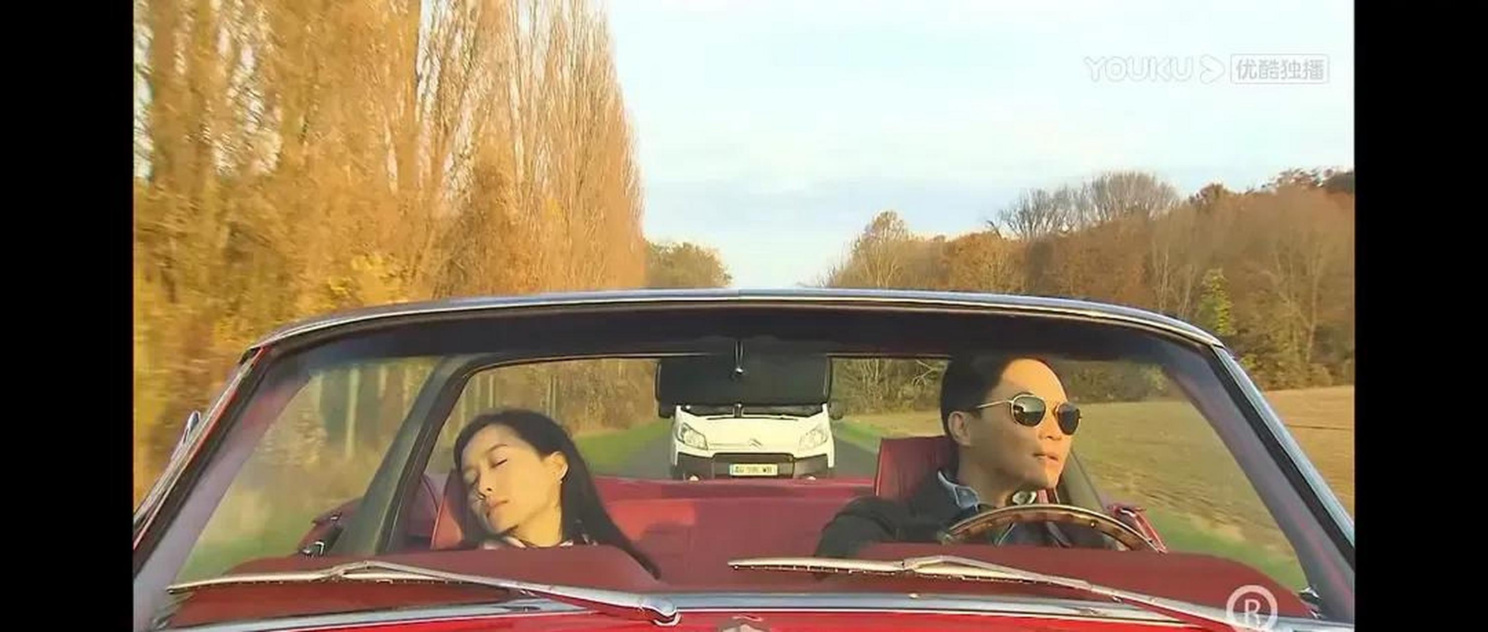 领动计划# 后知后觉,发现冲上云霄2的张智霖跟陈法拉去古堡居然开的