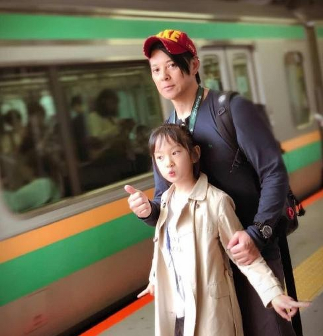 2011年,莫少聪与小他26的孙云玲低调结婚,两人生下女儿,但是又没能