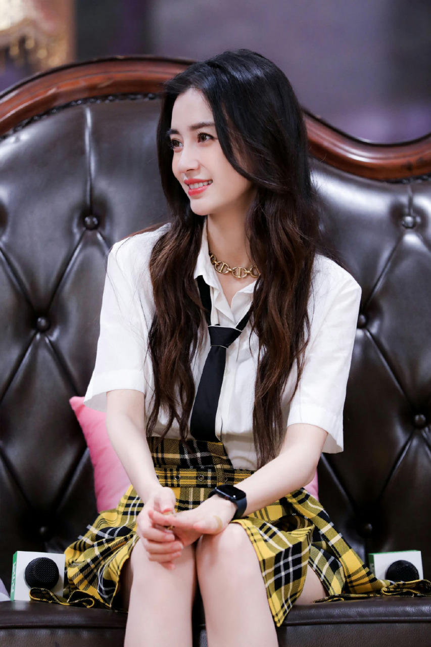 星闻#  angelababy卷发双马尾造型也太可爱了吧!