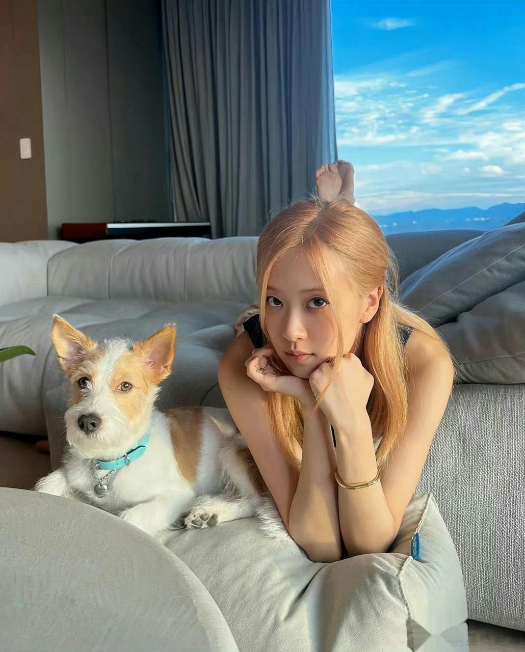 朴彩英对镜自拍