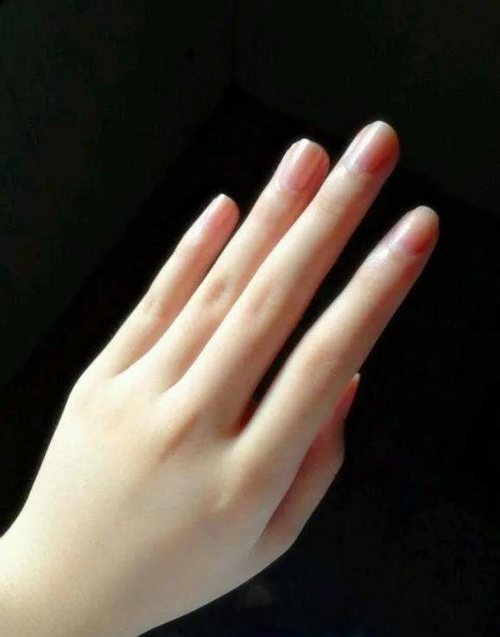 纤纤玉手,白嫩光滑,美艳美奂