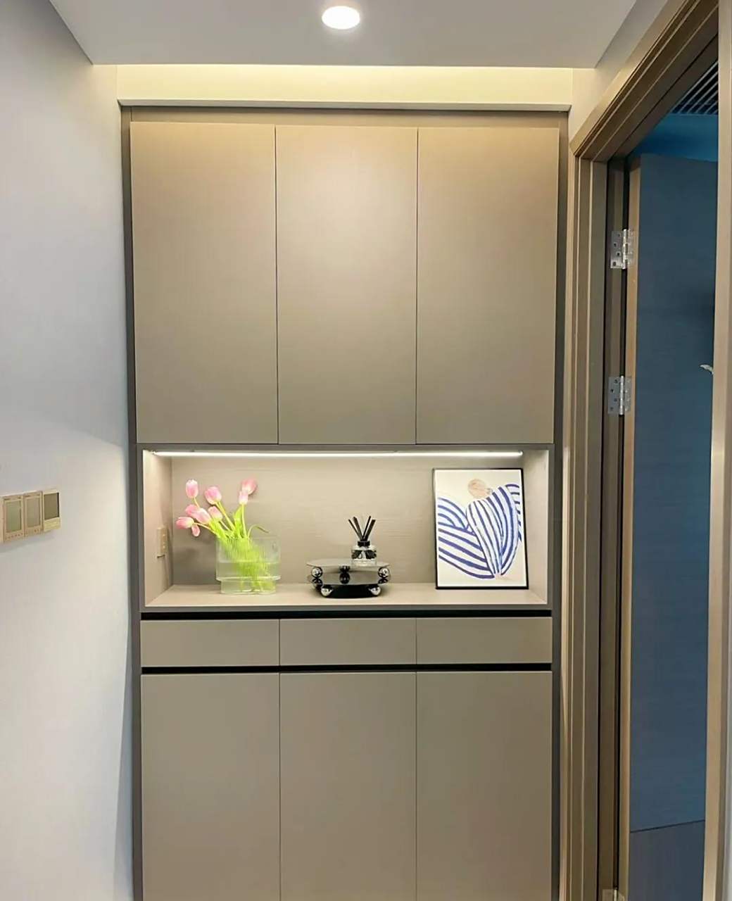 一梯一户,有一个独立电梯厅究竟有多香 虽然还不到4平方米 但是真真