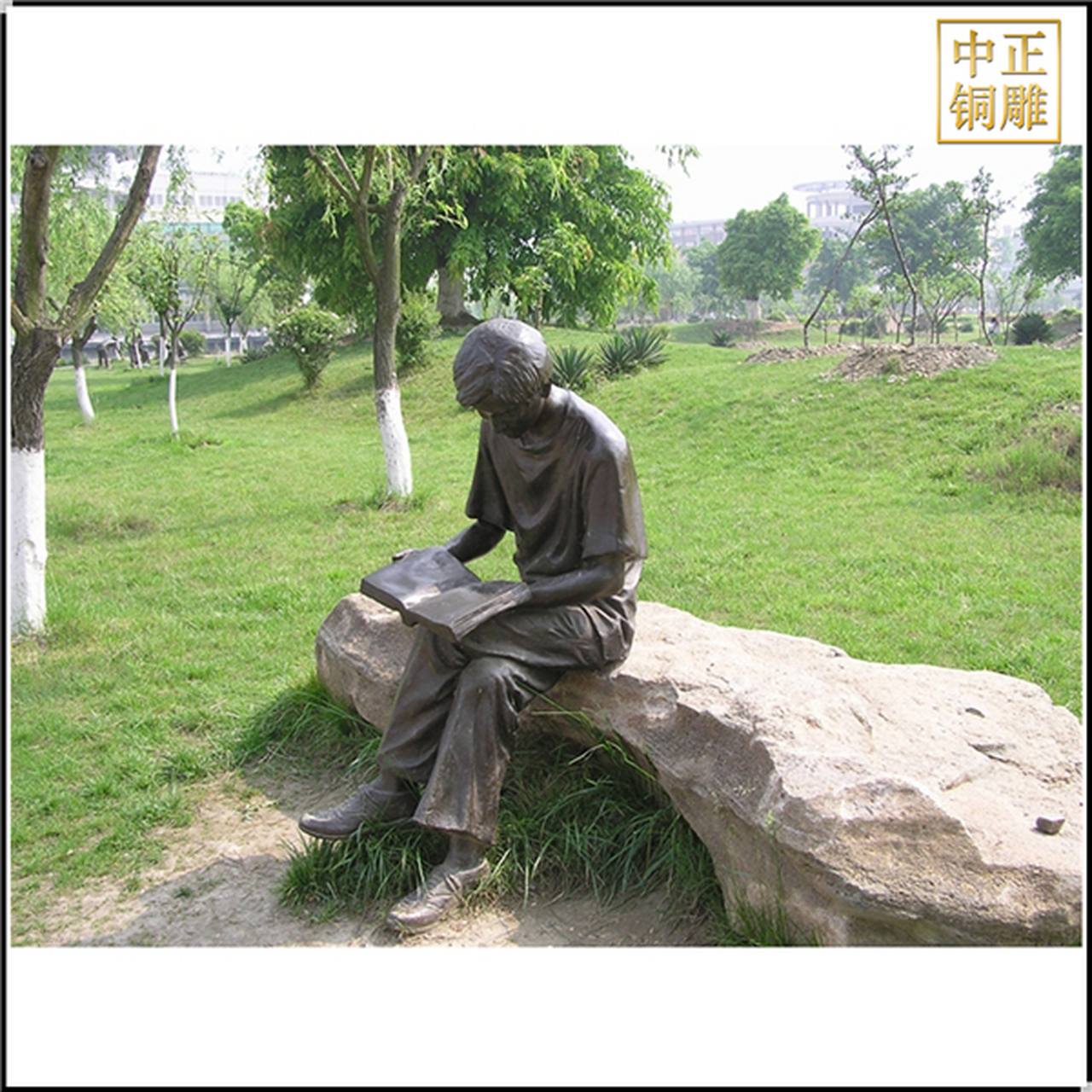 校园长椅两个女孩读书铜雕塑 广场园林景观装饰雕塑 铸铜人物胸像