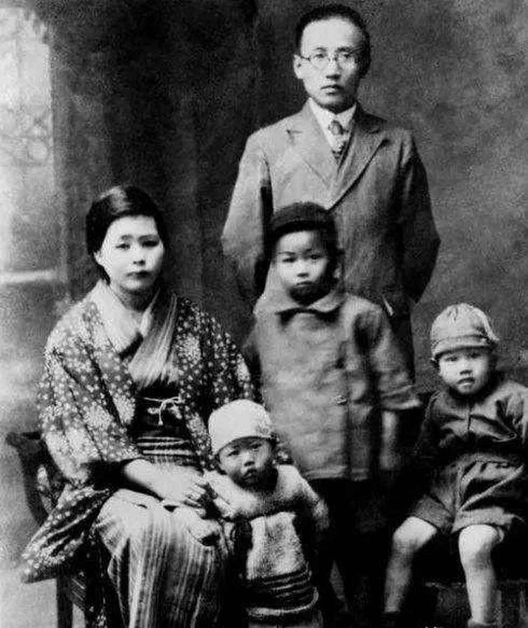 郭沫若的日本妻子"佐藤富子 1916年8月,在日本东京圣路加病院,郭沫若