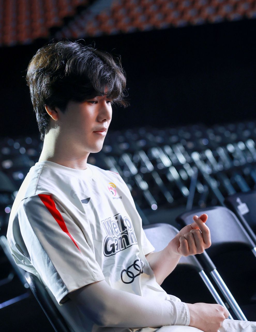 【theshy回应夺冠上台跳舞:我还要练习一下哦~】  今日s13媒体日,有