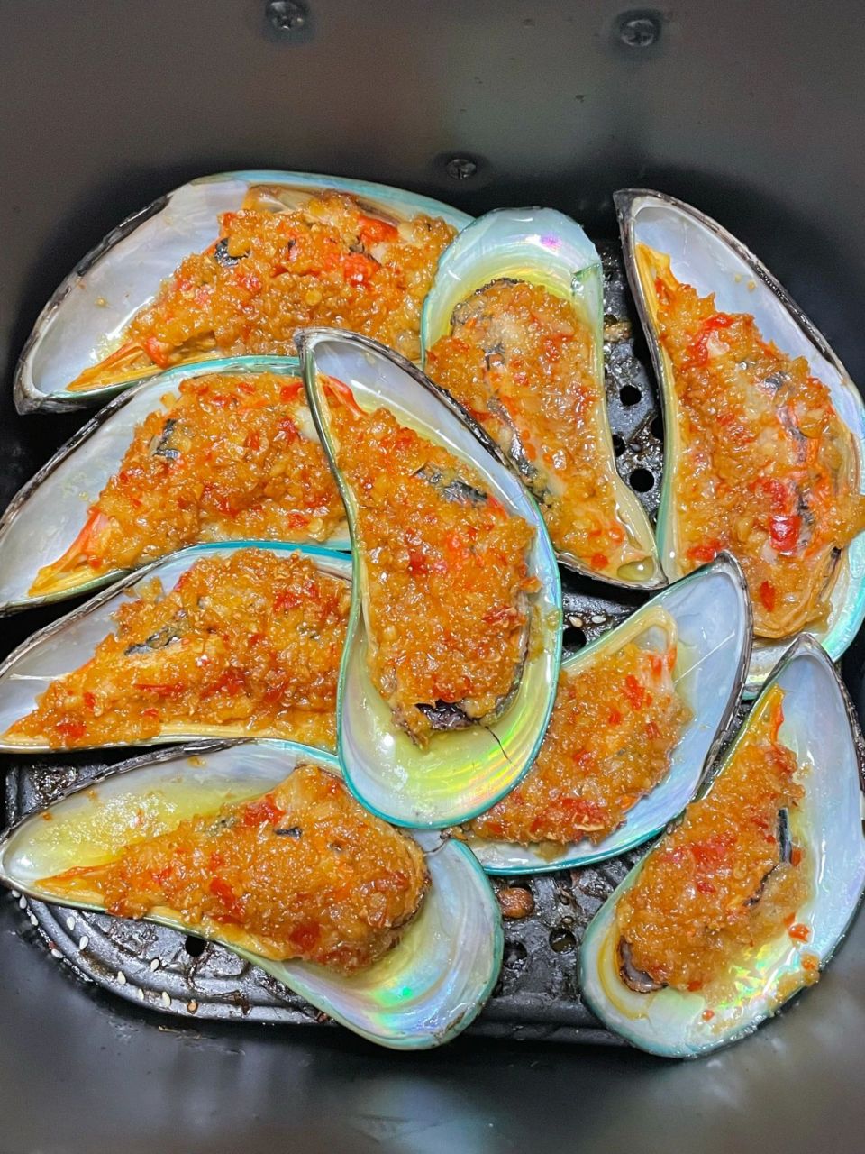 空气炸锅烤蒜蓉青口贝好吃的连壳都想吃掉  这味道不亚于烤生蚝,肉质
