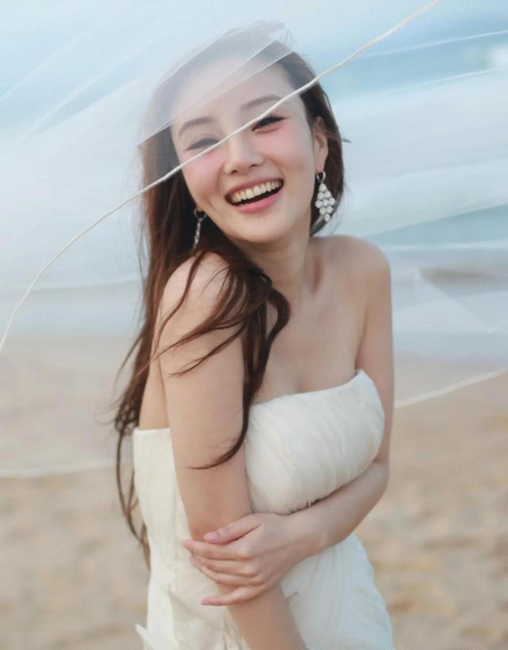 李小璐婚纱照