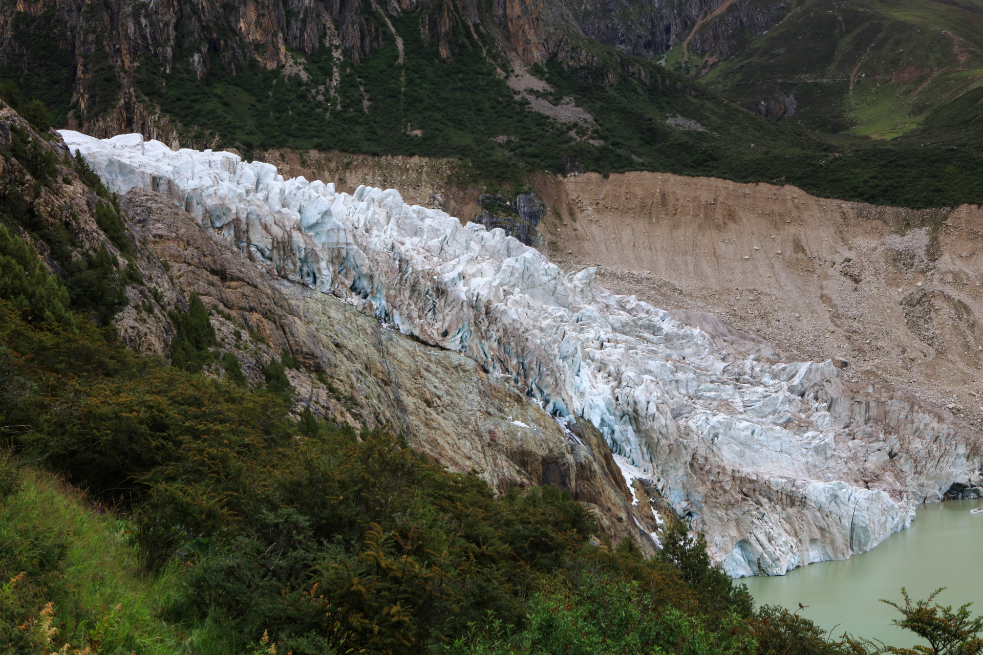 嵊州冰川火山谷风景区图片