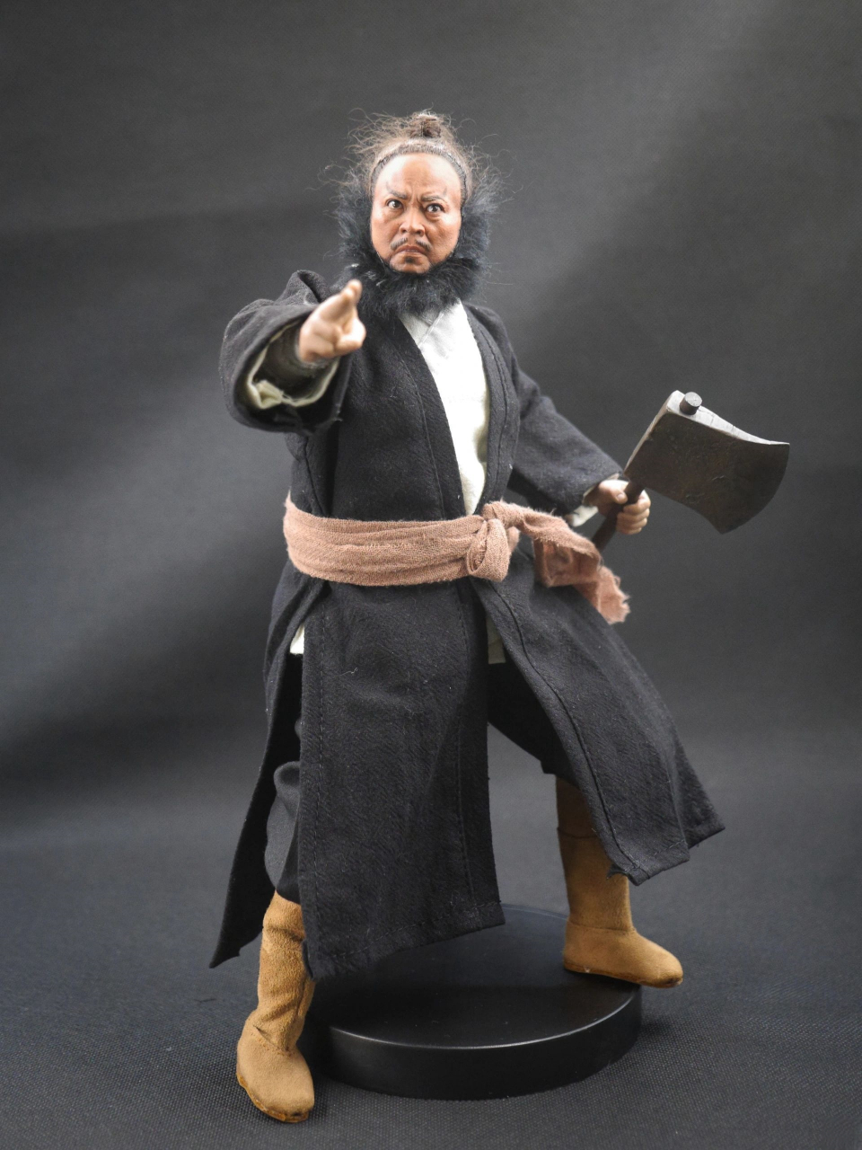 央视版水浒传 1/6 央视版水浒传 李逵,版本第一黑厮,赵小锐版,展示.