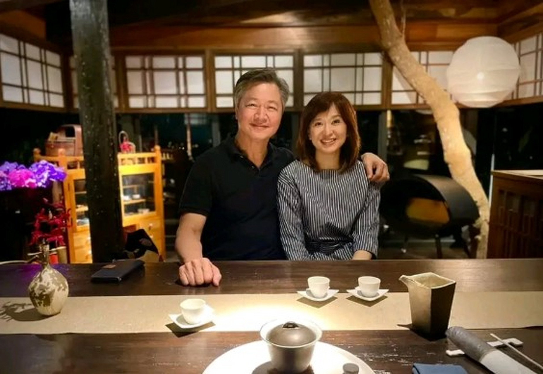 赖岳谦教授的66岁生日是在8月16日,然而那天是工作日,担心两人会没有