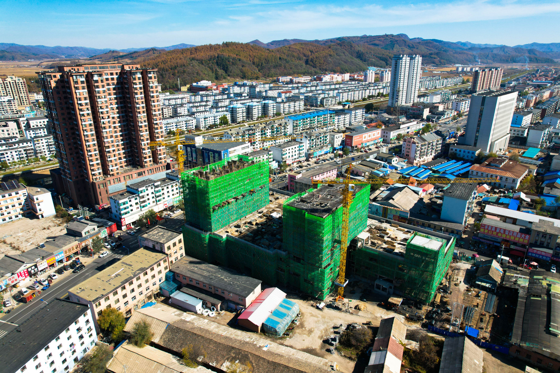 新宾满族自治县河南农贸市场建设中 #振兴新突破辽宁杠杠滴# #贯彻