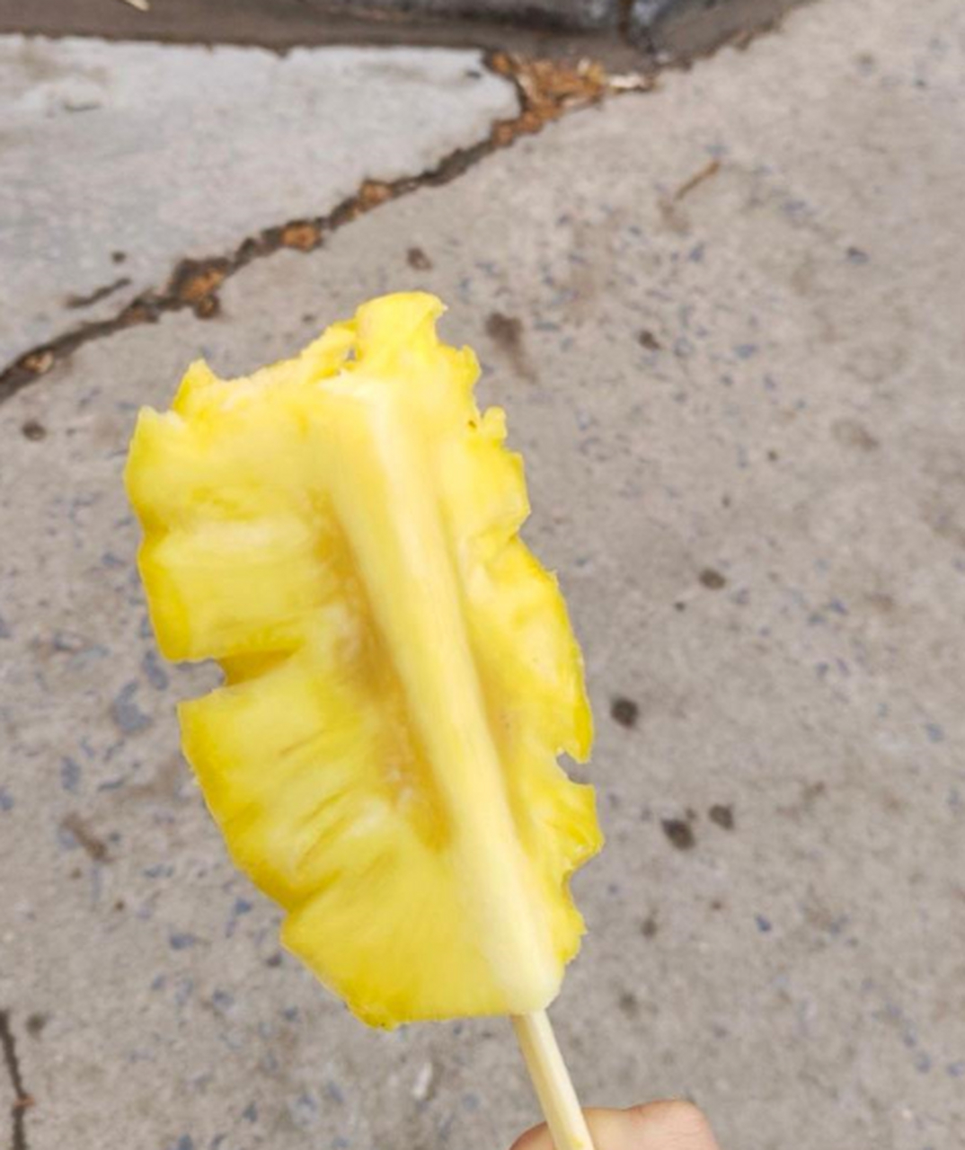 花2.5买的冰糖心菠萝,我是不是被骗了,吃起来好像坏的