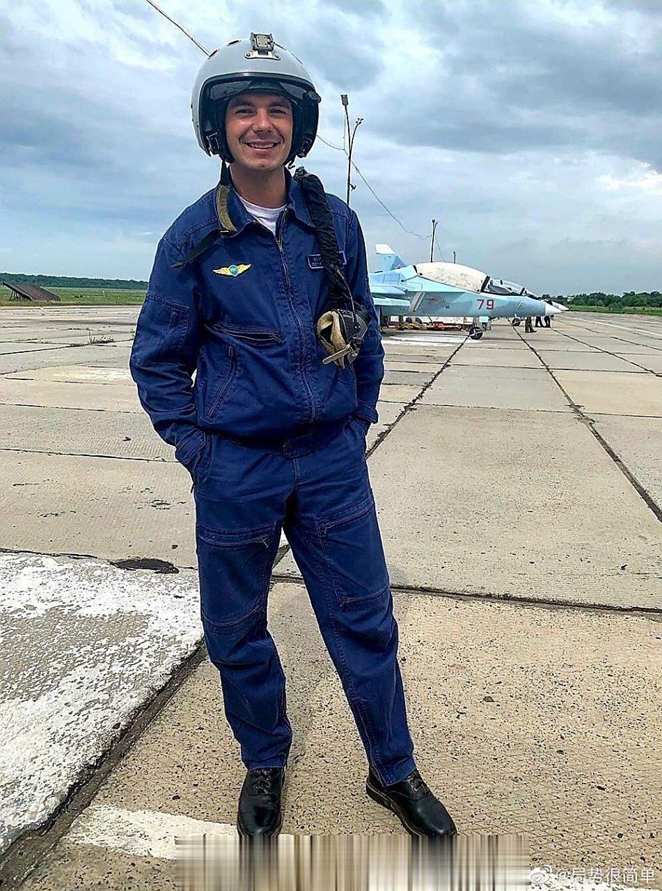 俄罗斯空军飞行员格列布-d-波利亚科夫,毕业于圣彼得堡苏沃洛夫军事