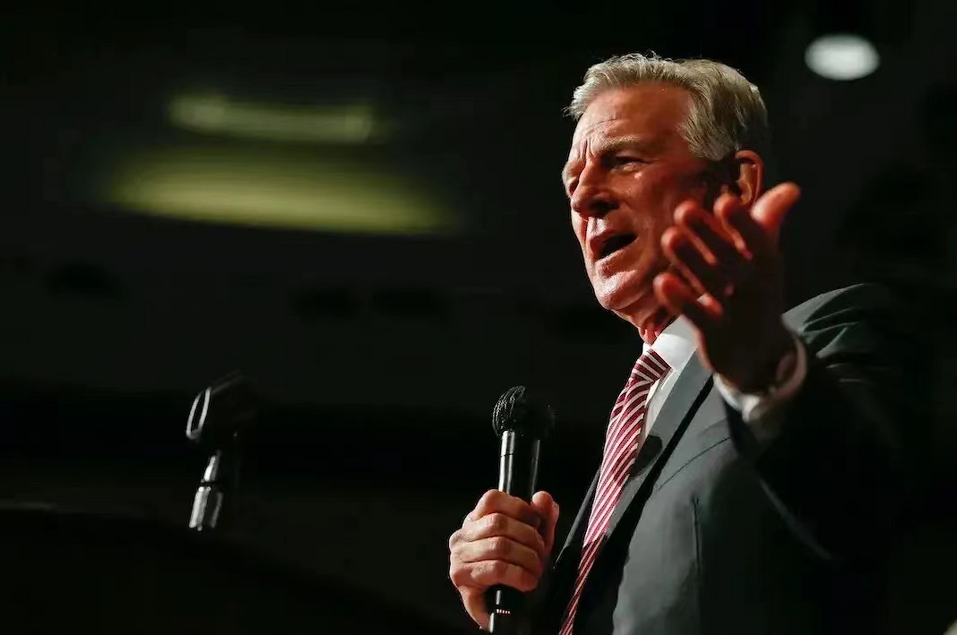 美国共和党籍参议员汤米·图伯维尔今天(北京时间5月21日)叫嚣道:"