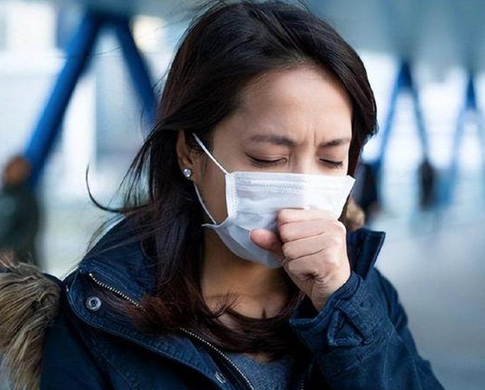 朋友圈晒出自己阳性的抗原,声称"二阳"了,二次感染后仍然出现鼻塞咳嗽