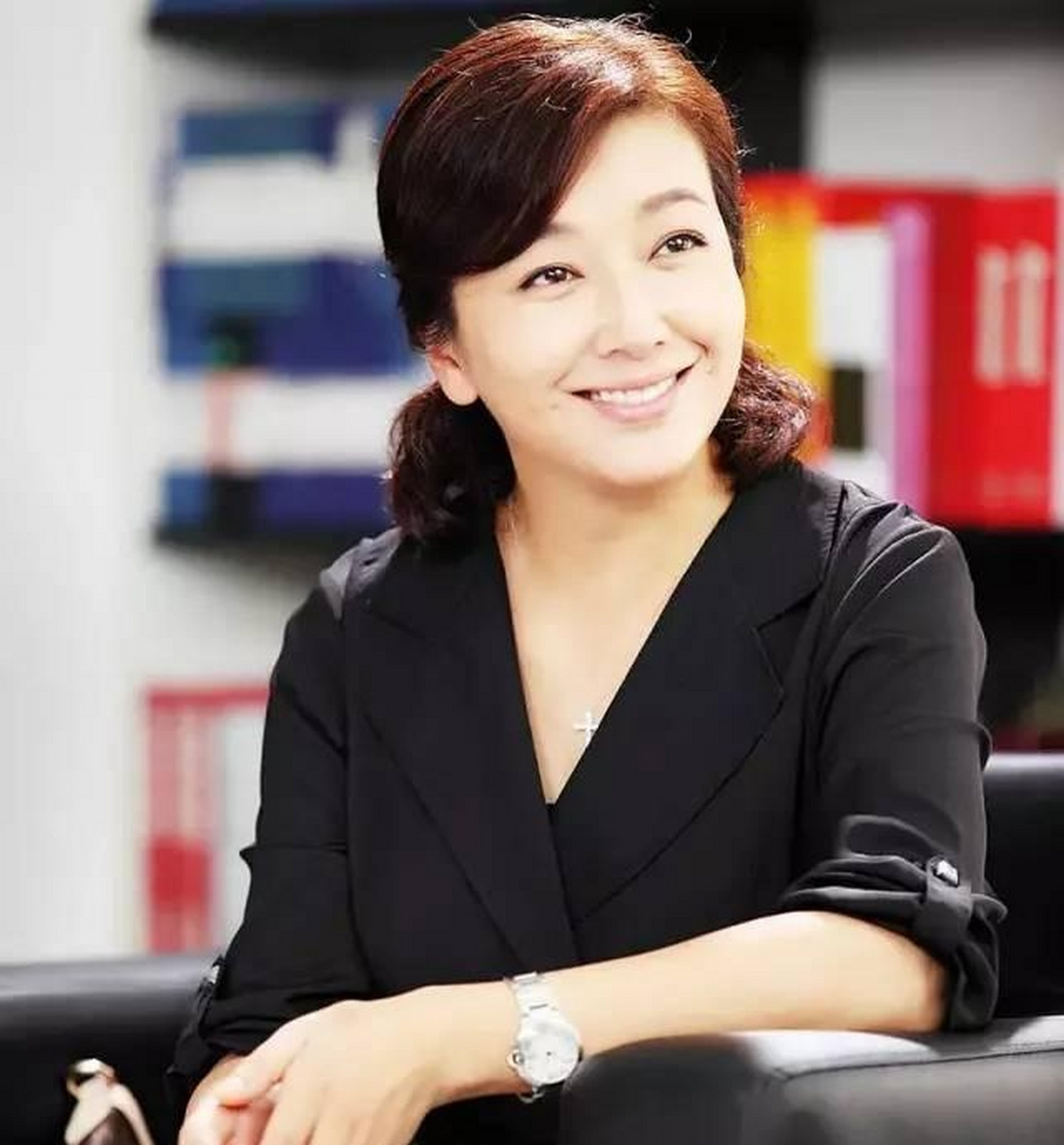 2006年,主演都市爱情剧《中年计划》,在剧中饰演一心指望丈夫出人头地