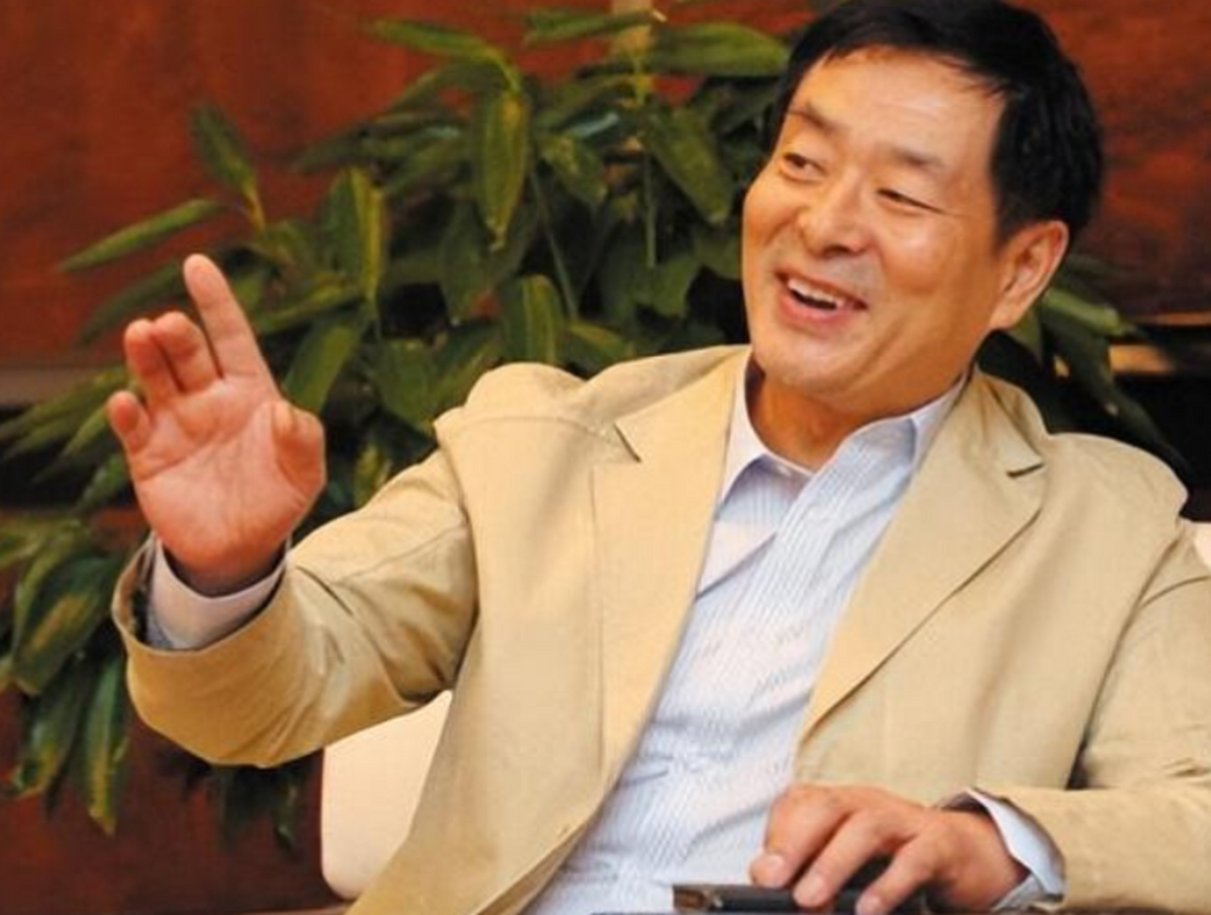 濮存昕是我国著名的男演员.