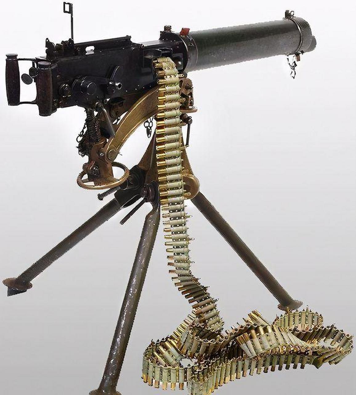 gif创作人# 1897年,马克沁在演示重机枪和速射炮,给大清李鸿章演使