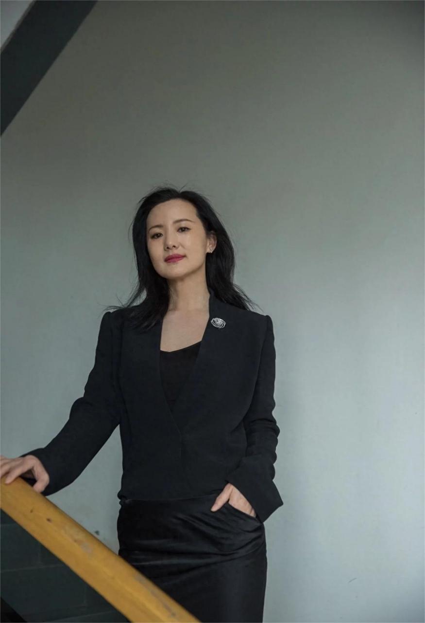 被陈道明力捧,身价上亿嫁王菲初恋,52岁没生孩子挺让人惋惜