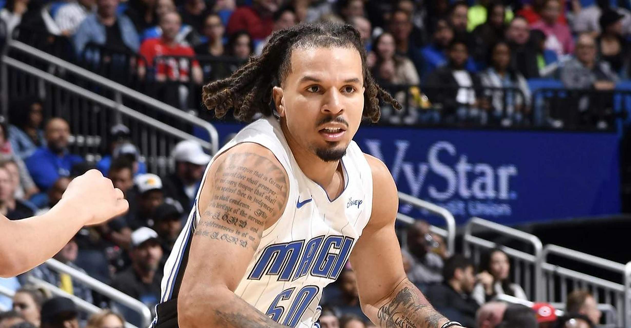 科尔-安东尼3年3900万美元续约魔术  北京时间10月24日,据记者adrian