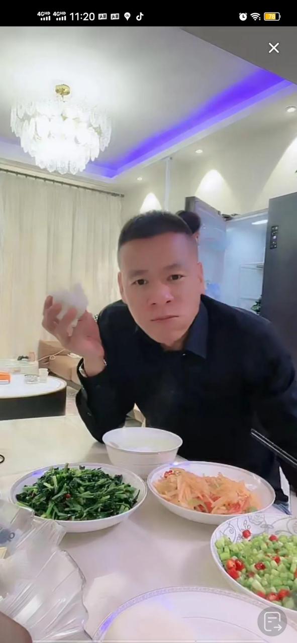 传说哥,原来叫渭南传说哥,后面