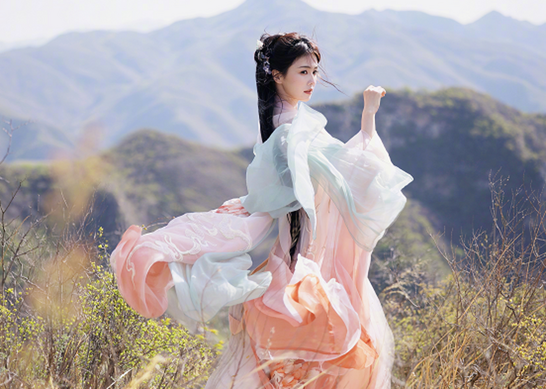 白鹿的中秋古风妆,这样甜甜的她是不是有点不适应?