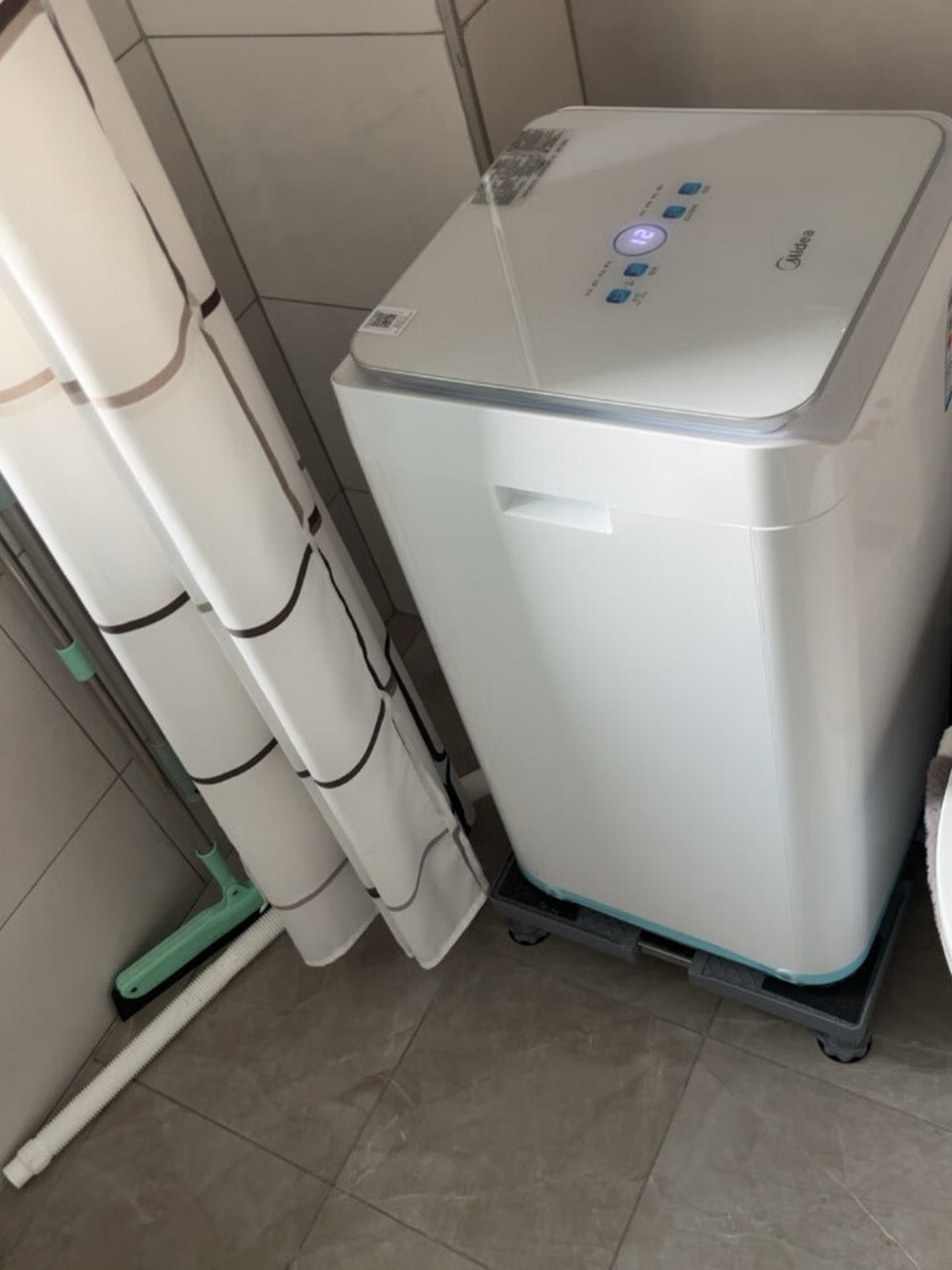 美的mb30vh10e:迷你洗衣机的理想之选 对于空间有限,但仍需要满足洗衣