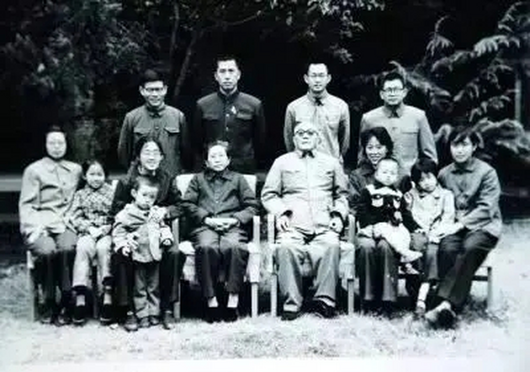 宋世长将军的家人图片
