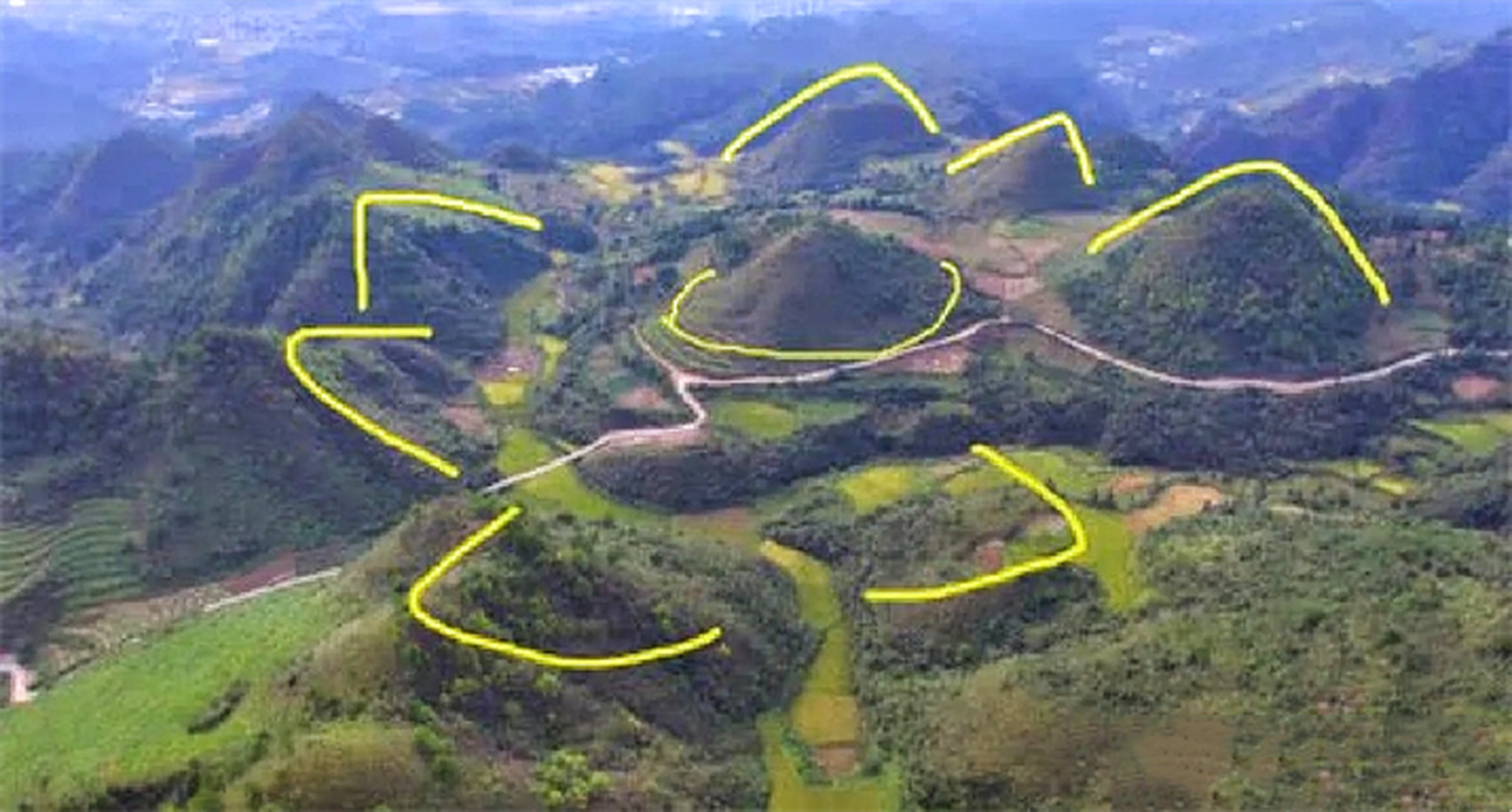 朋友说中间那块是风水宝地,我怎么看不出来?