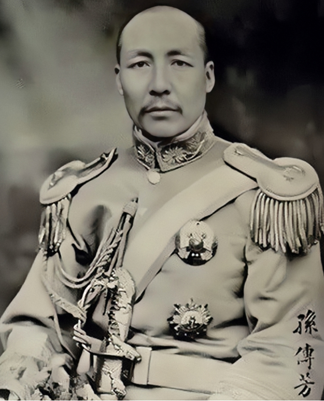 身为吴佩孚参谋长的蒋百里,建议联合蒋,孙传芳,共同对付亲日的