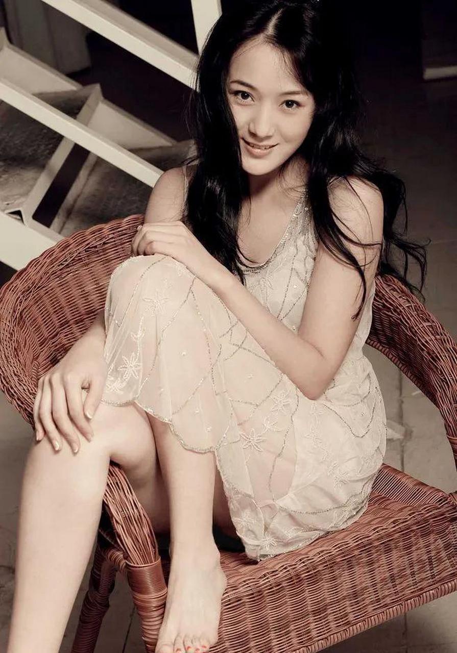 美女歌手龙梅子