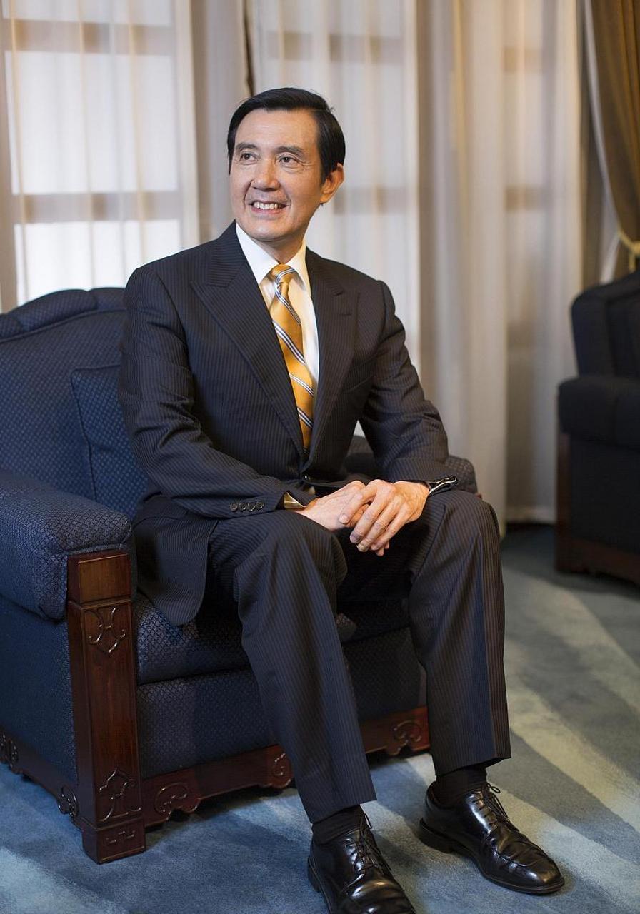 文|张友骅 马英九昔日幕僚陈以信,现在是"立法委员