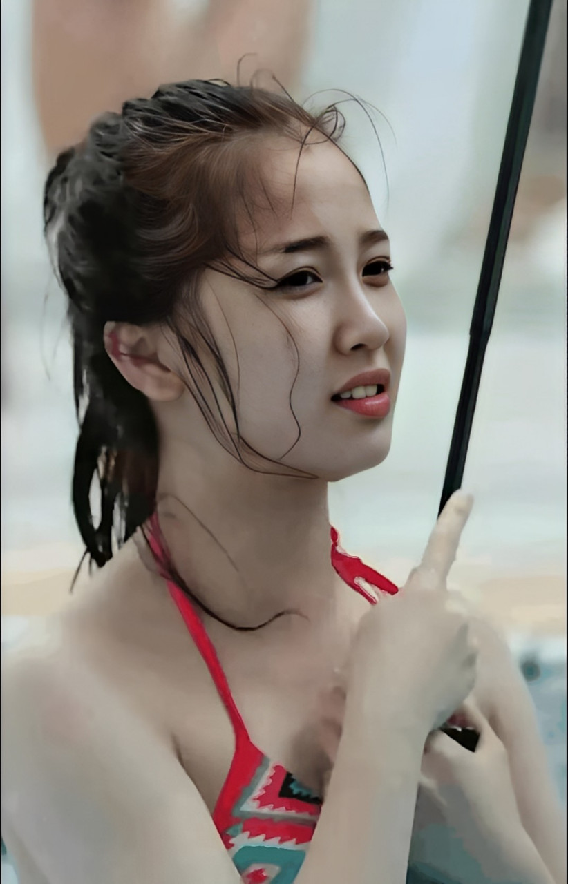 当虞书欣年轻时穿着泳衣的照片曝光时,虞书欣从现在起并没有太大的