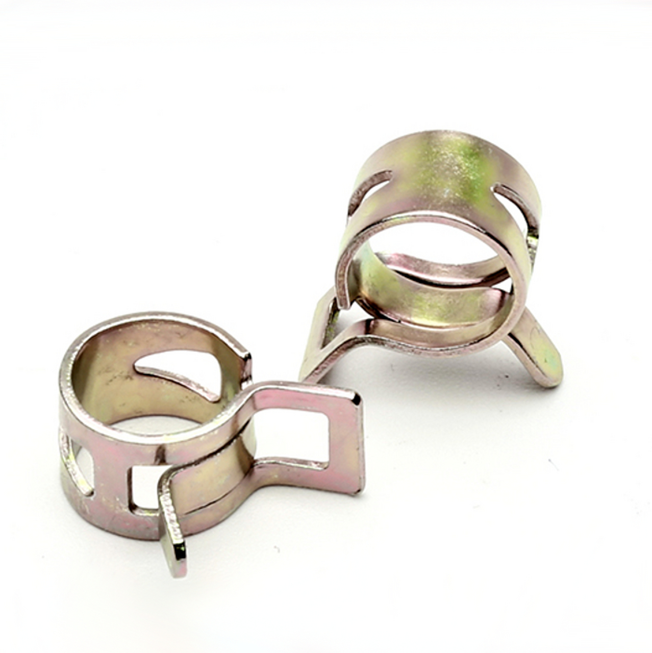 弹簧卡箍两种,一般都是用优质的锰钢制作的,用起来比较方便,还能拆卸