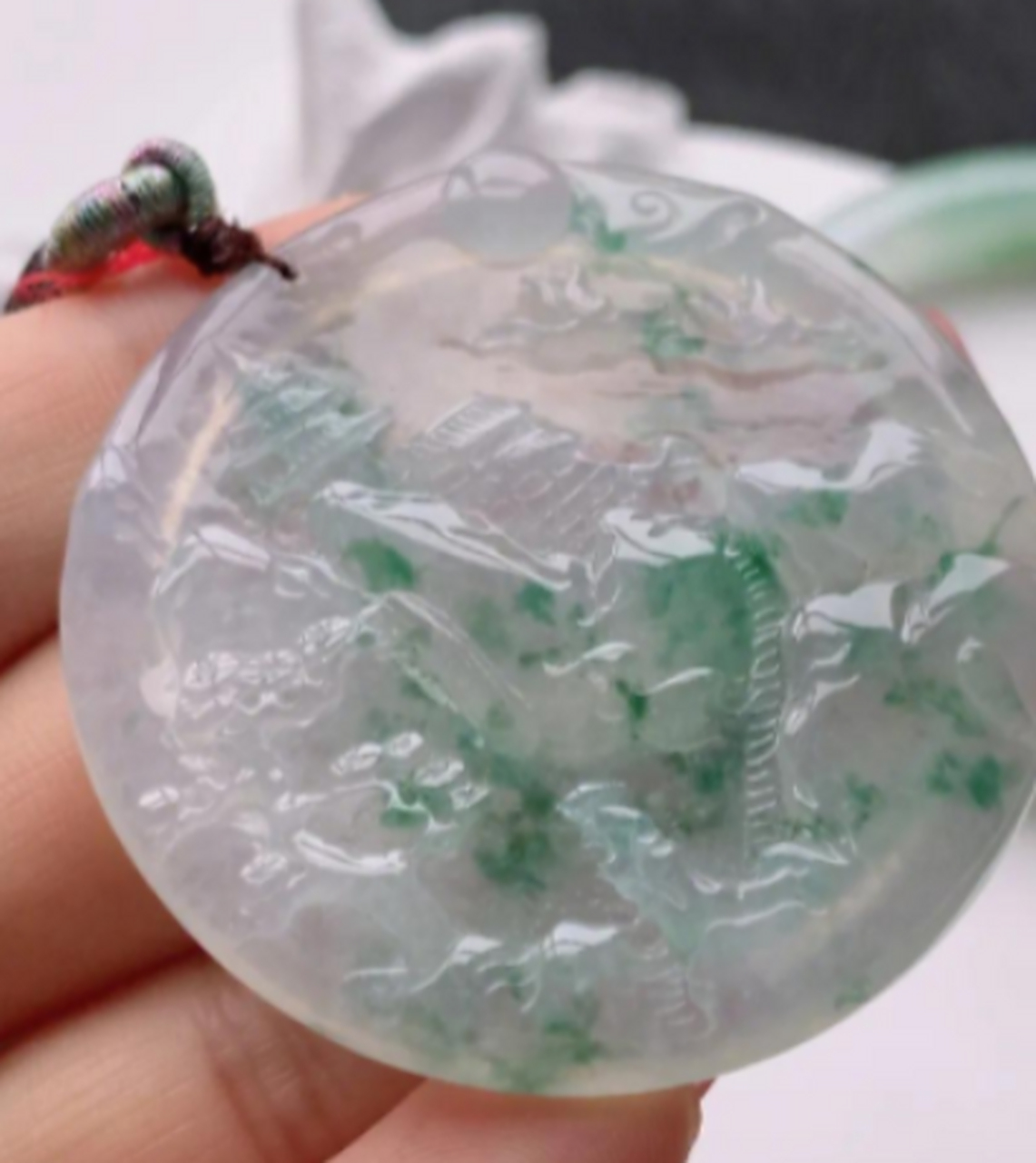 点击头像看直播##翡翠珠宝#手镯和镯芯都是她定制的,说这样的定制款