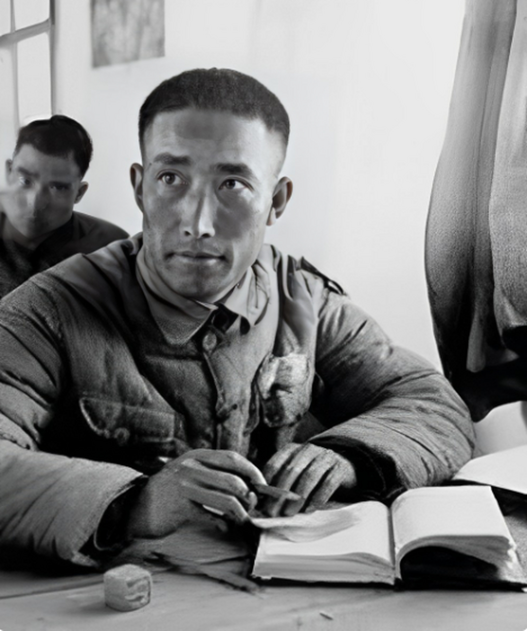 他是抗日的将领,名叫王凌云.他曾担任国军76师的师长.