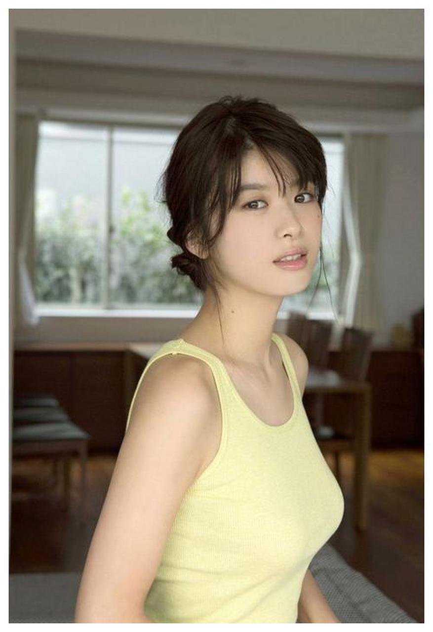 "假面骑士"日本女星马场富美加,私服可甜美可休闲,有欲又纯