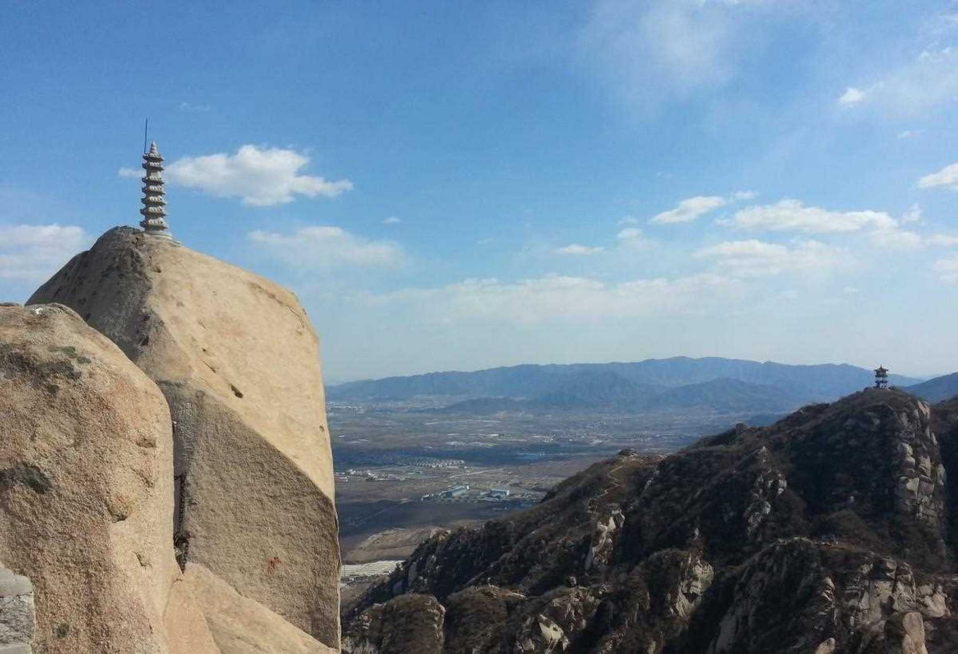 飞来石塔图片