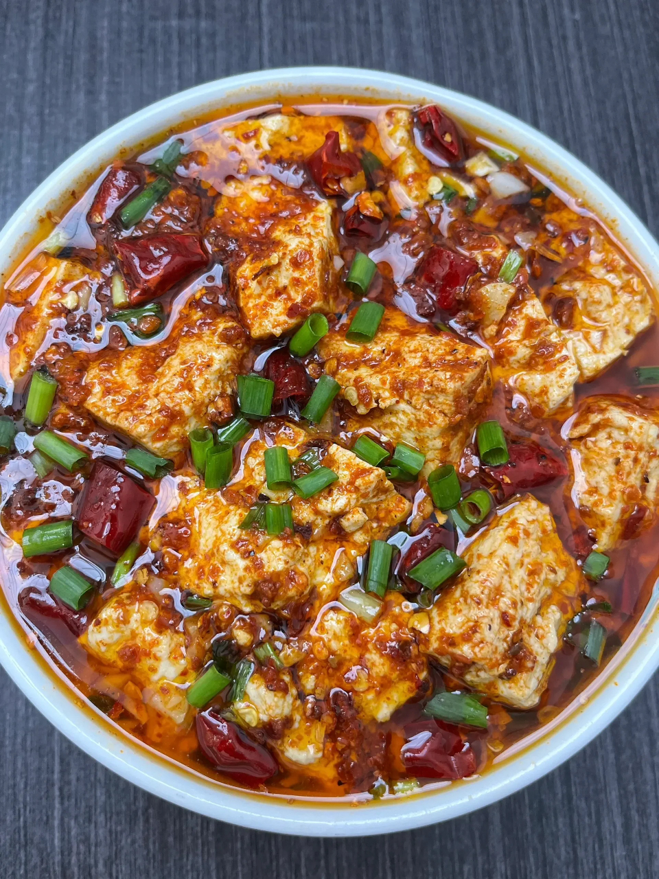 这才是豆腐的天花板吃法香辣豆腐  食材: 老豆腐  做法: 76老豆腐辦