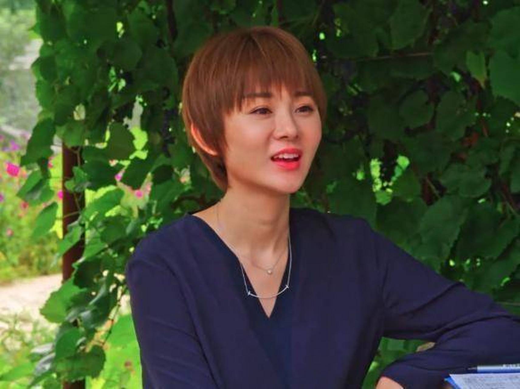 周戈楠# 《乡村爱情12》中最美演员,22岁早婚与丈