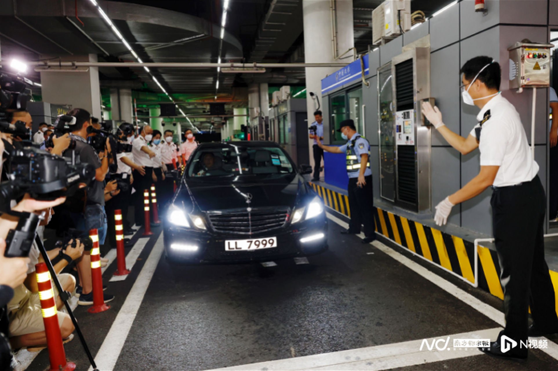 首辆香港单牌车驶入内地# 限号城市咋搞呢