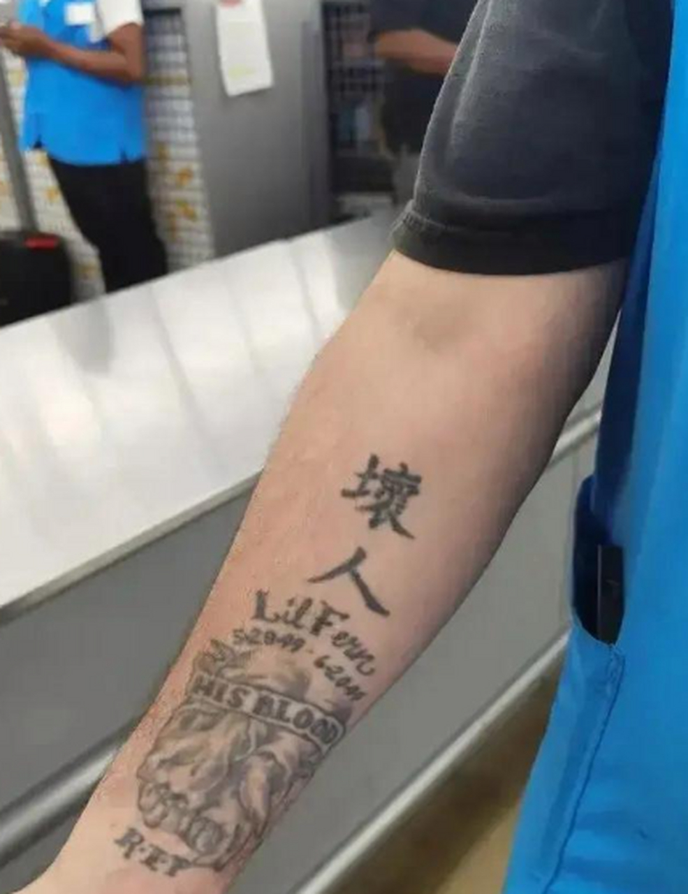 看到外国人的汉字纹身,.