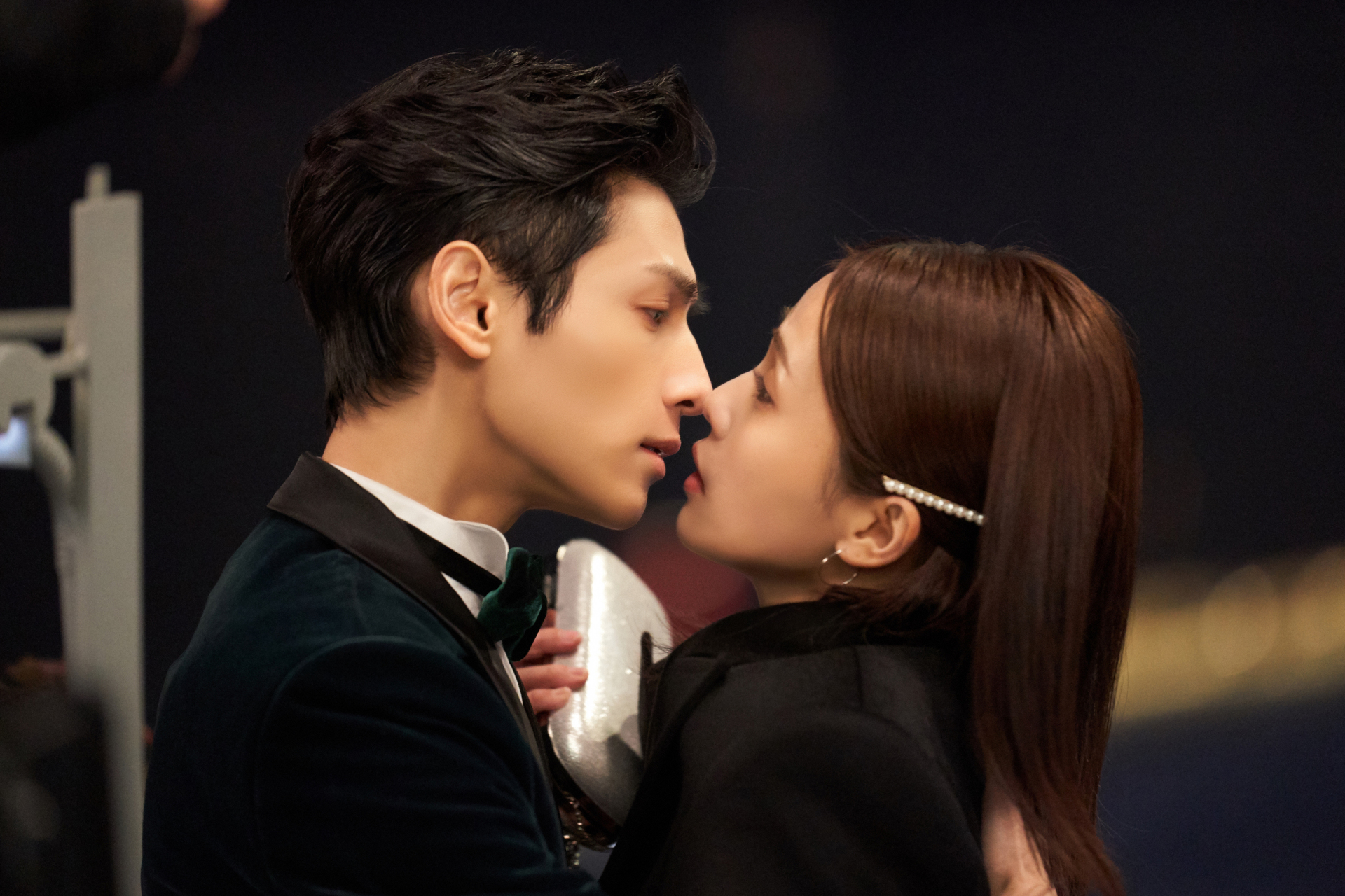 是袁帅的多年暗恋成真,也是江君的日久生情.