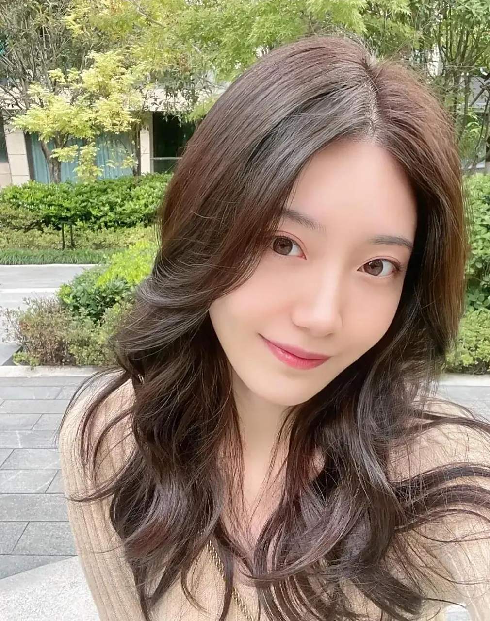 美女欣赏-自拍美女无处不在无时不有啊图片来自网络,侵权联系随时删!