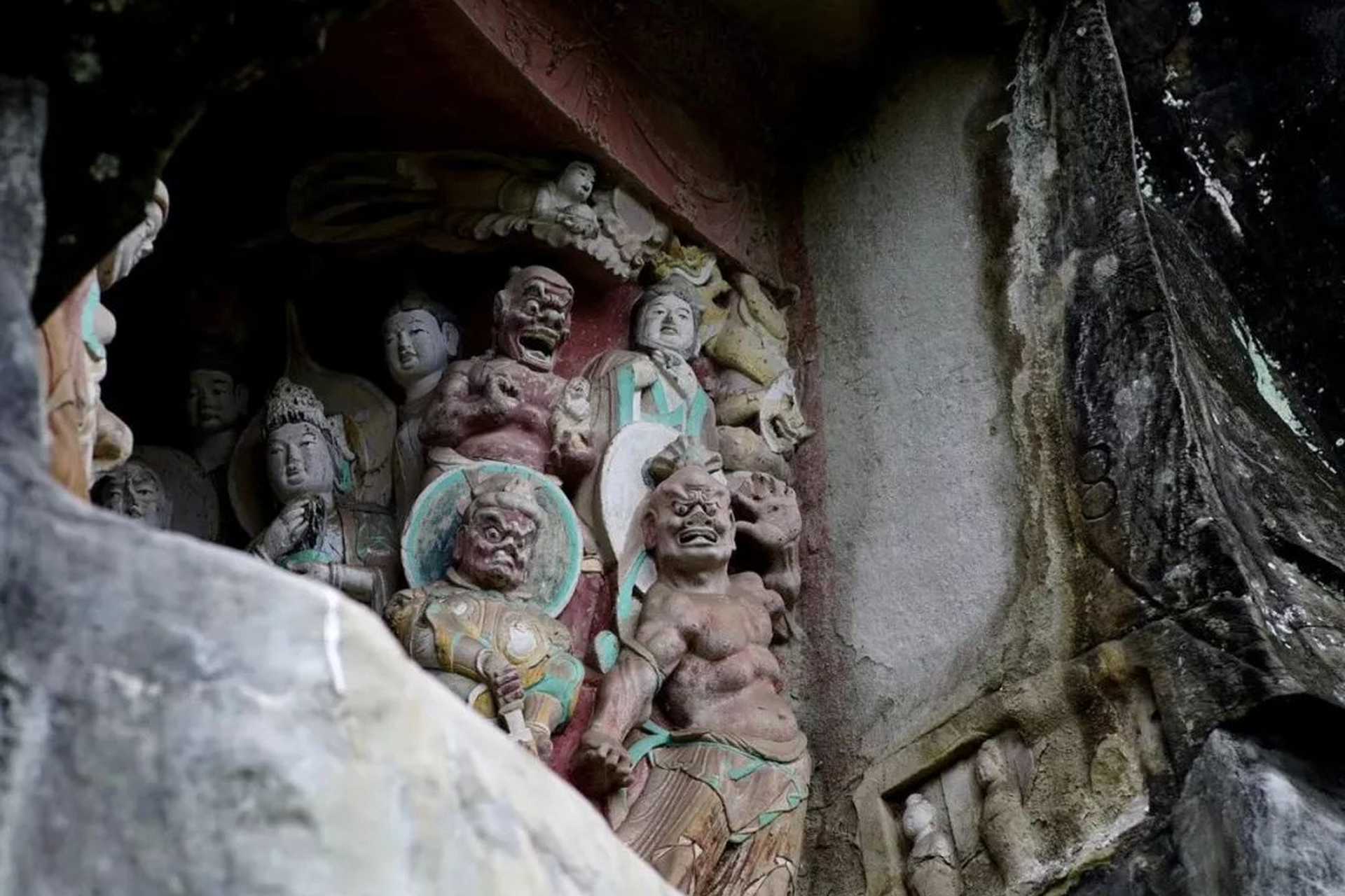 探秘巴中水宁寺:穿越时光的佛教艺术之旅  巴中市东37千米处,藏匿着