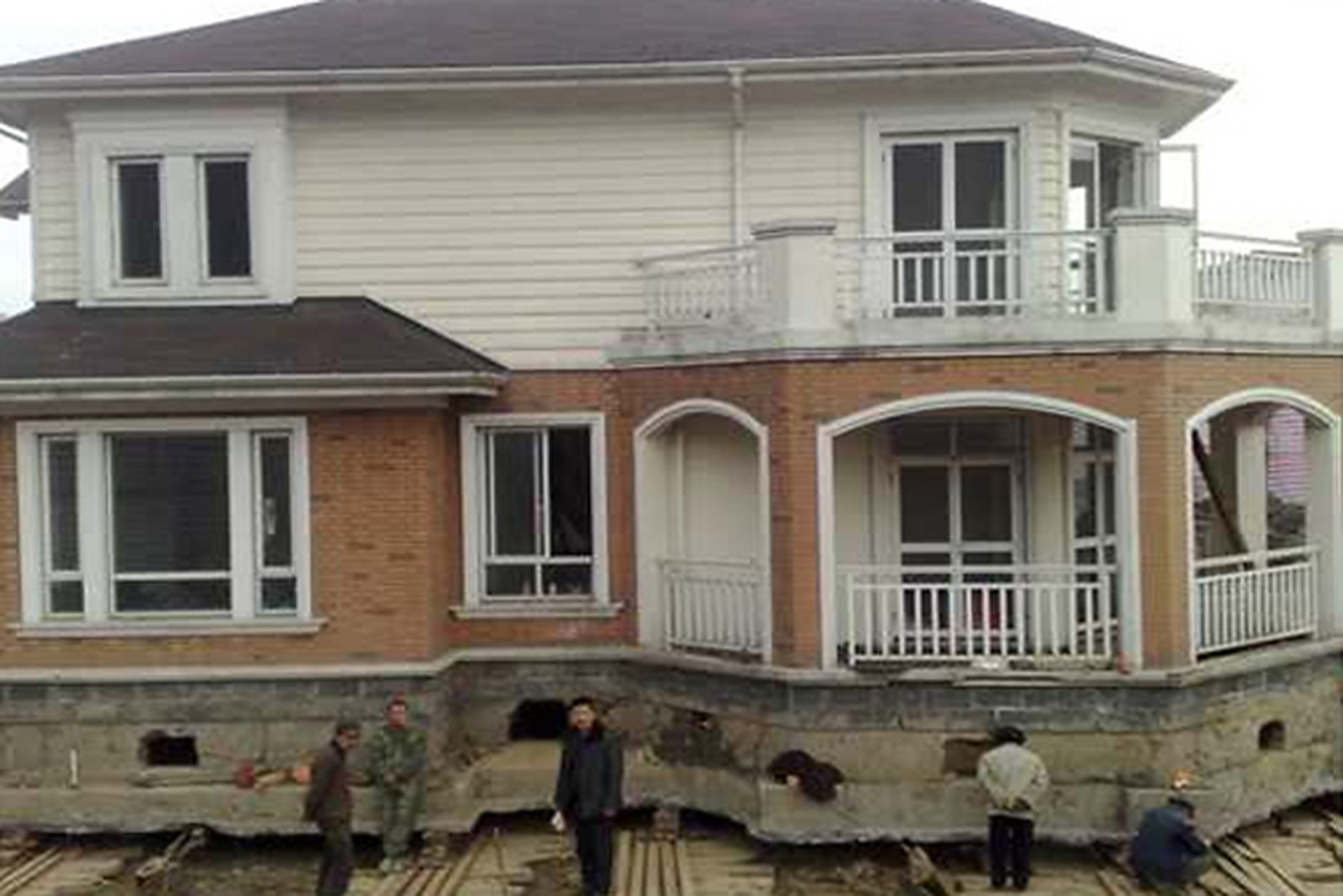 房屋平移 楼房整体平移,房屋整体平移,建筑物整体平移,房屋平移,建筑