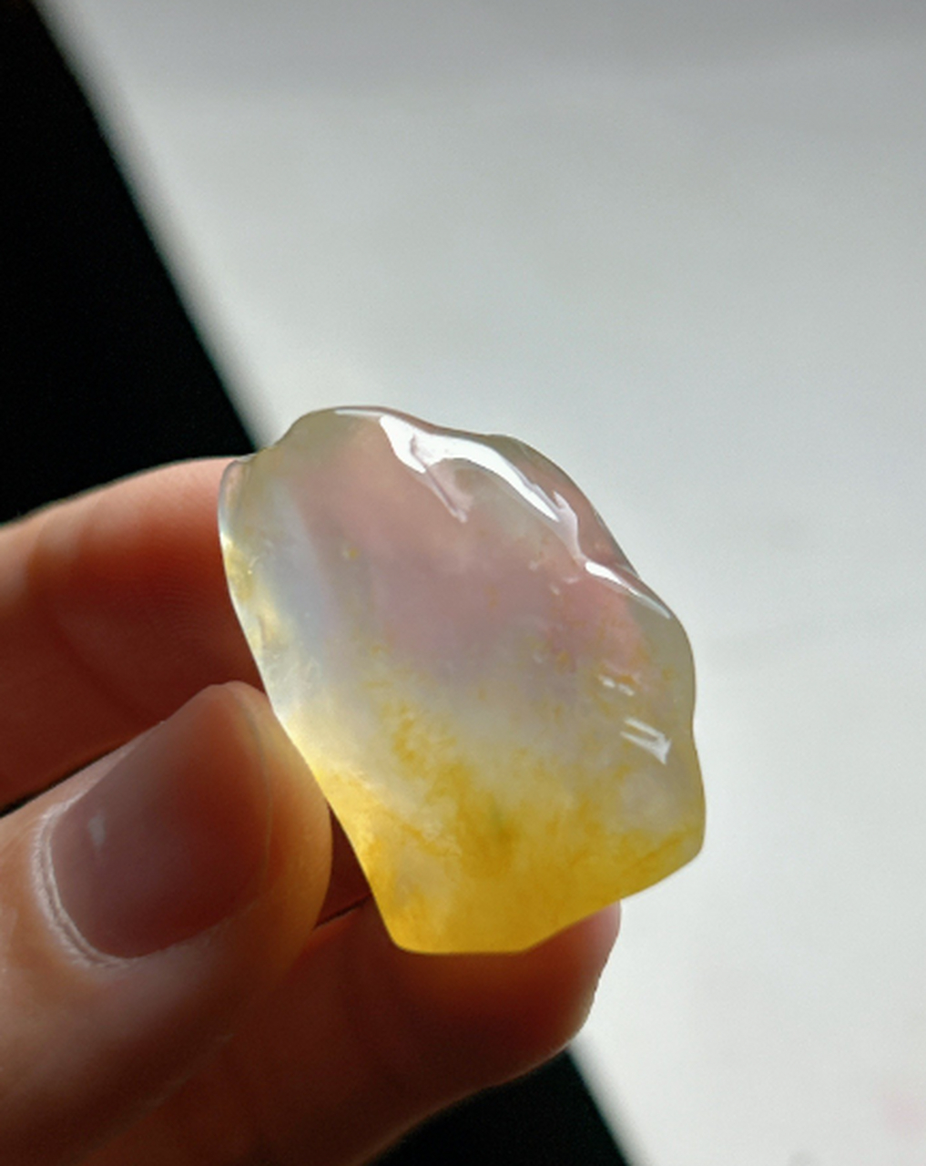 点击头像看直播##翡翠#高冰黄翡,种水超好,杠味十足,尺寸28-18-12mm